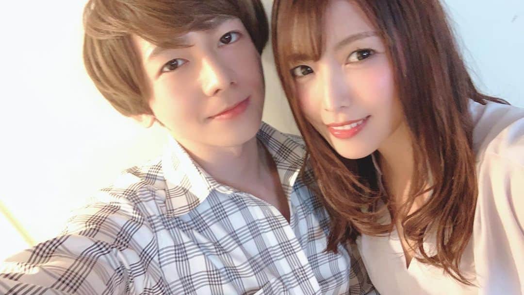 新村あかりのインスタグラム：「SILK LABOさんで向 理来さんと共演いたしました🌈🤗 イケメンやしデカチンやし、、 気持ちよかったぞ〜！！ 撮影ありがとうございました😊」