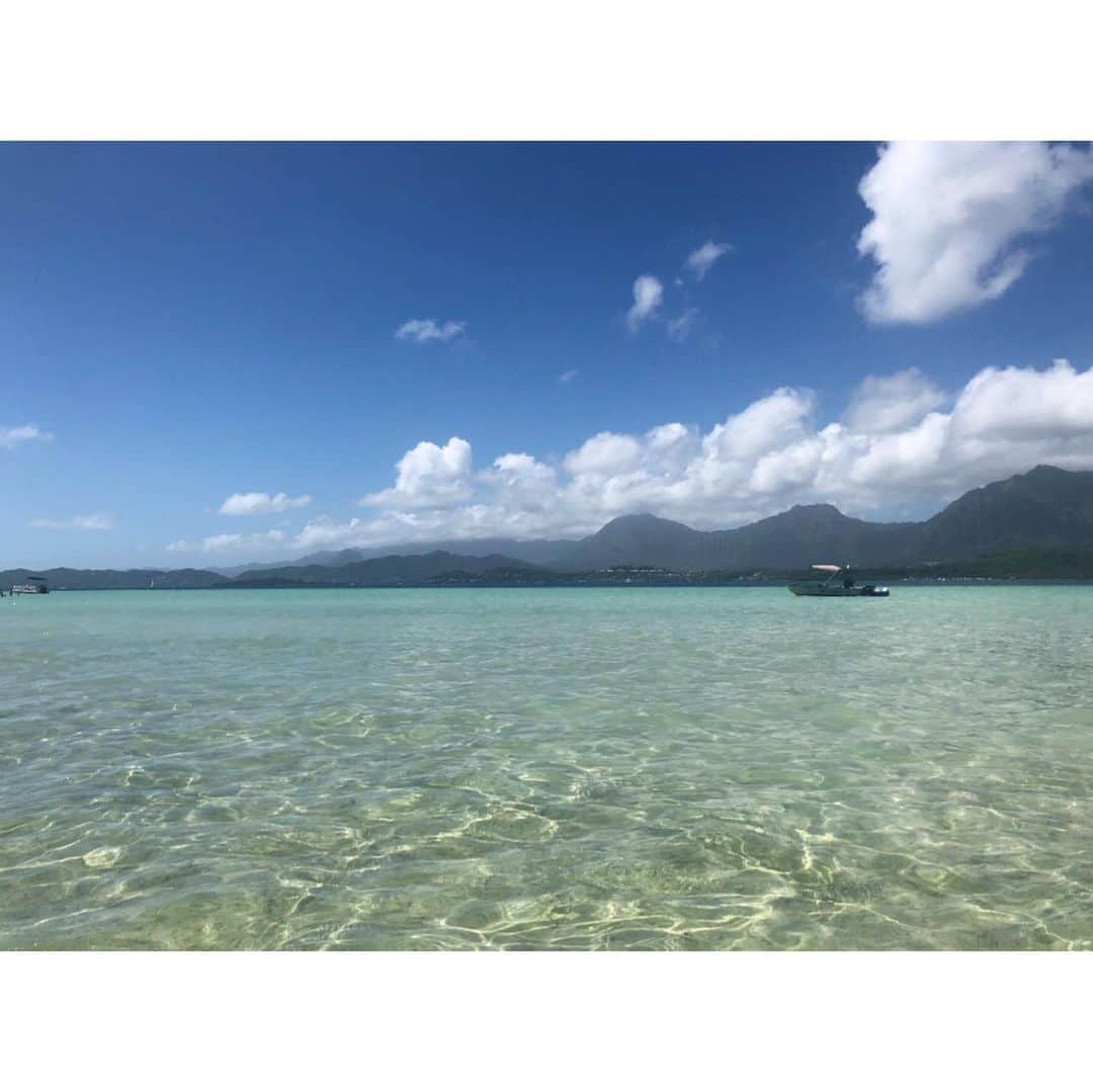 kiyomi medeirosさんのインスタグラム写真 - (kiyomi medeirosInstagram)「先日のサンドバー🏝🐠🐬 * この日は本当に良いお天気で☀️海がキラキラ輝いてた。 大自然に囲まれてのリラックスタイム。全てを空っぽににしてくれるハワイが本当に好き😌❤️❤️ * * #sandbar#cruising#サンドバー#クルージング#fashion#outfit#instagood#instalike#instafashion#ootd#cordinate#style#ファッション#コーディネート#コーデ#ママコーデ#バケーション#hawaii#hawaiilife#ハワイコーデ」7月31日 15時01分 - kiyomimedeiros
