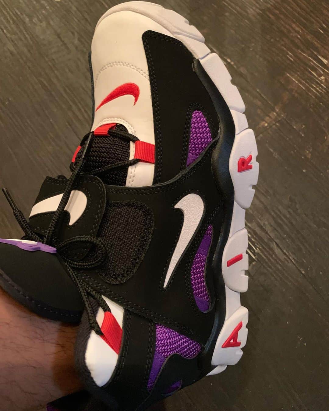 下村大樹のインスタグラム：「これやっぱカッケェ！  #nike #ナイキ #airbarrage  #エアバラージ」