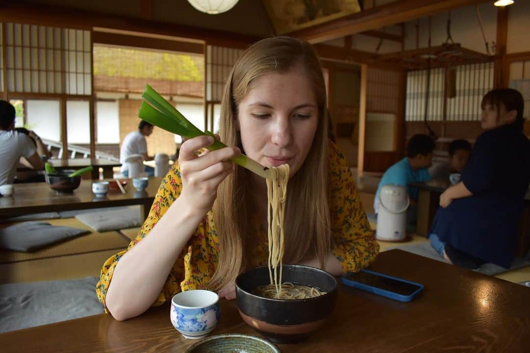 Rediscover Fukushimaさんのインスタグラム写真 - (Rediscover FukushimaInstagram)「Negi soba noodles at Ishiharaya, Ouchi-juku! 🍜 it makes me sad that there is no green onion emoji」7月31日 17時26分 - rediscoverfukushima