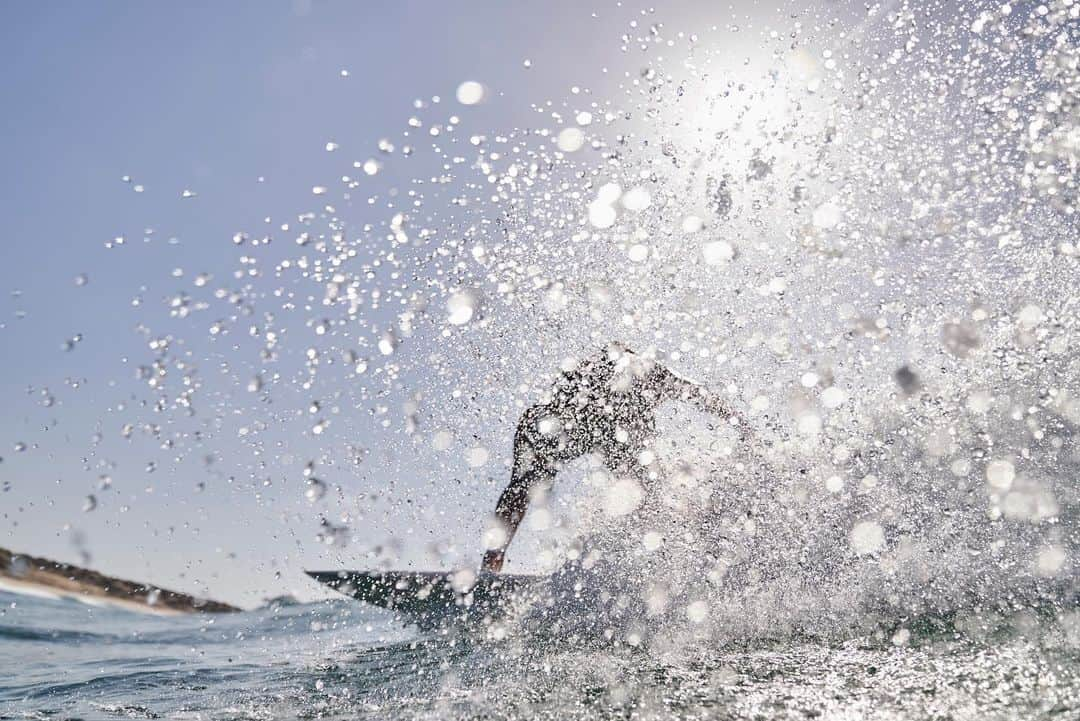 リンゼイ・ジャコベリスさんのインスタグラム写真 - (リンゼイ・ジャコベリスInstagram)「The power of healing waters 📷 @saltedbeard」8月1日 3時28分 - lindseyjacobellis