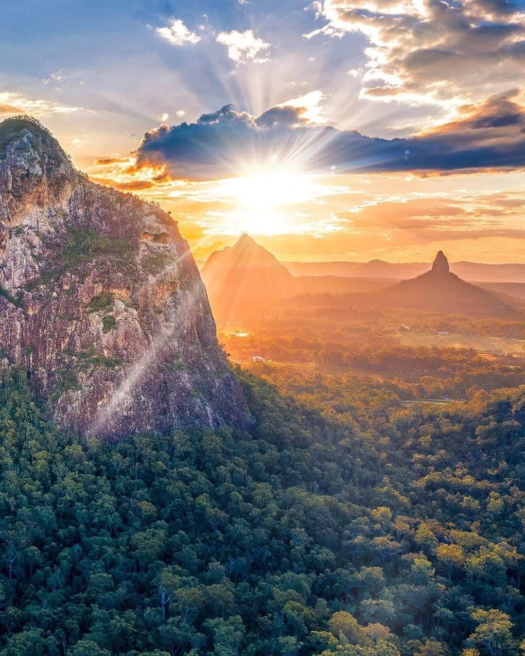 Australiaさんのインスタグラム写真 - (AustraliaInstagram)「"Everything the light touches is our kingdom.” 🦁🌄 Sorry, we couldn’t help ourselves when we saw this glorious #sunrise @britinbrisbane captured at @visitsunshinecoast’s #GlassHouseMountains. These 11 mountain peaks are a distinctive landmark of @sunshinecoasthinterland, and you can get some of the most amazing views of this part of @queensland’s on #MountTibrogargan and #MountNgungun’s hiking trails. Stop by the local visitor centre before your walk to pick up a map and learn about the area’s history and cultural significance to the local Aboriginal people.  #seeaustralia #thisisqueensland #visitsunshinecoast #travel #thegreatoutdoors」8月1日 4時00分 - australia