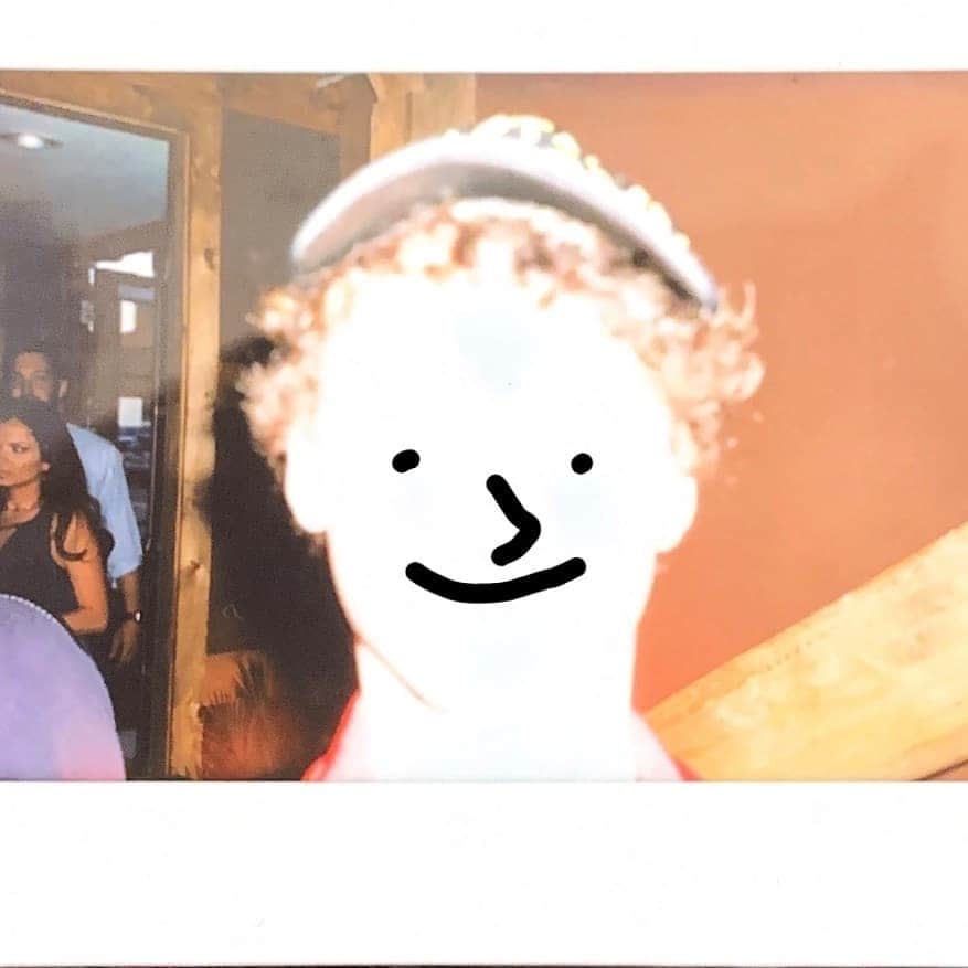 ワイヤット・オレフのインスタグラム：「:^)」