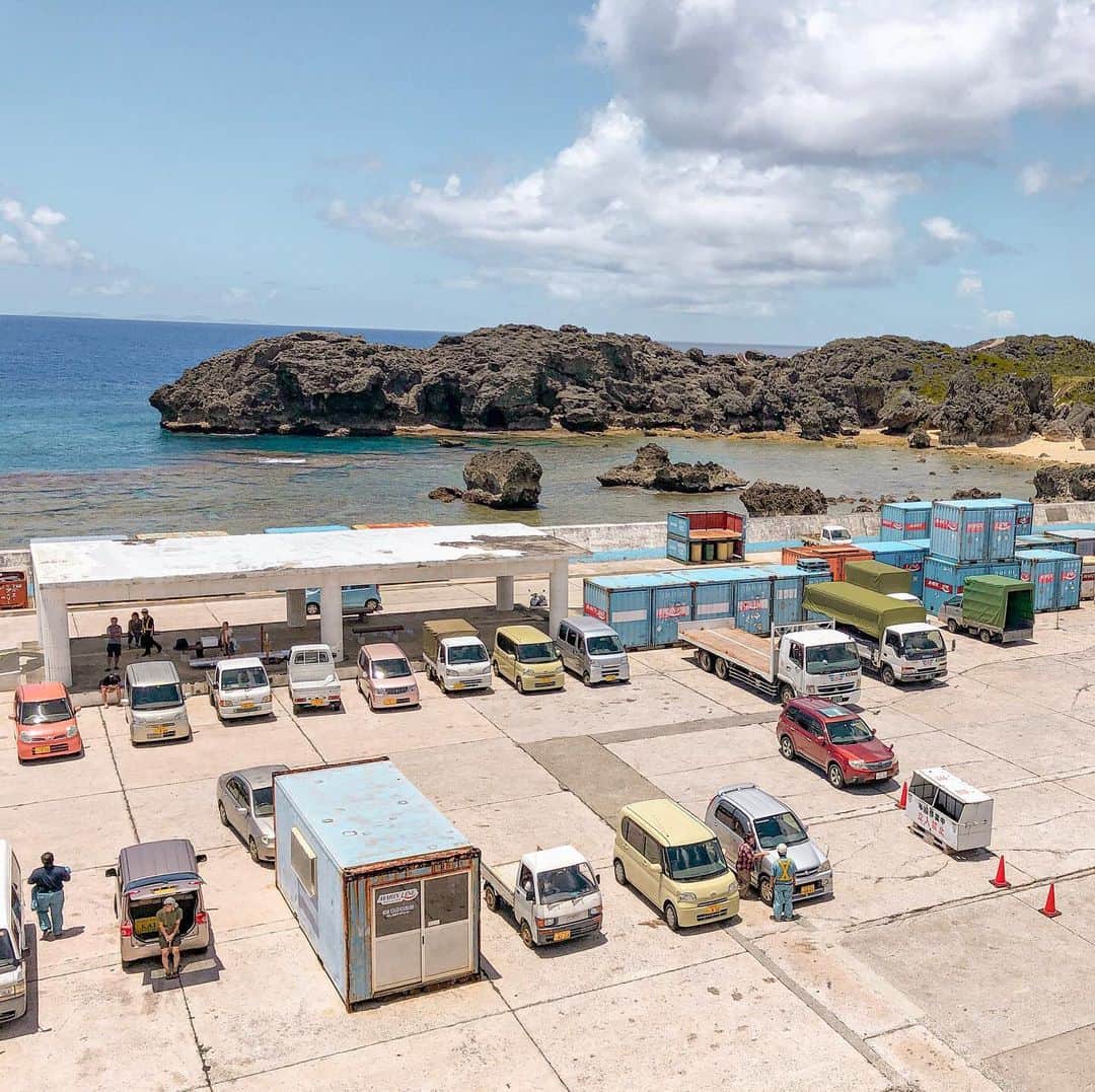 おのだまーしーのインスタグラム：「与論島美しかったー次回来る時は泊まりでいく！ #沖縄 #与論島」