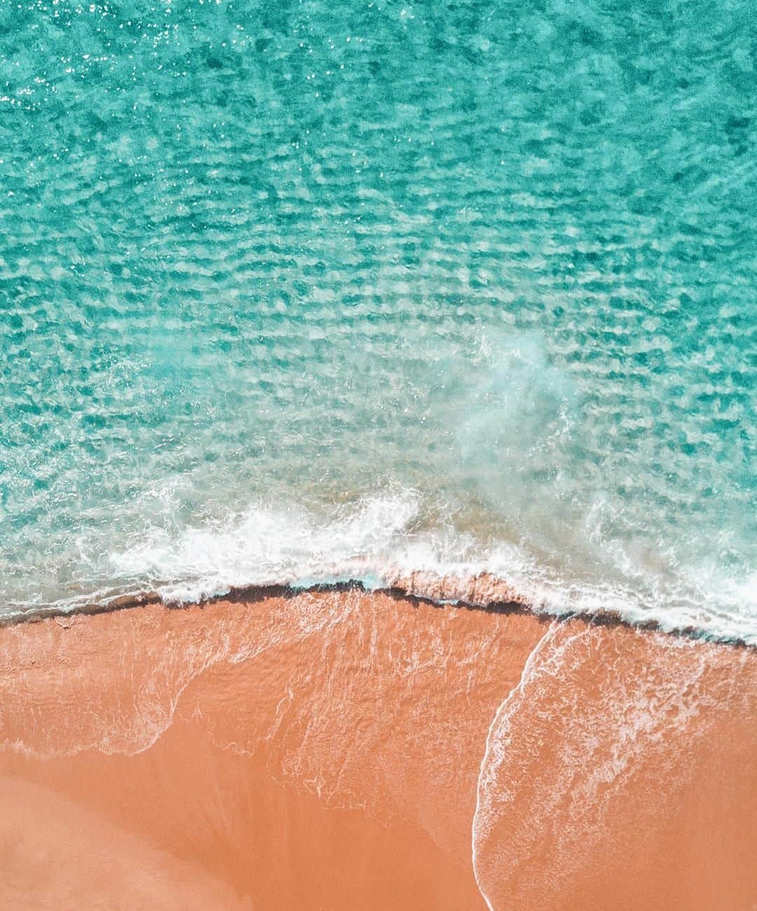 アクセサライズのインスタグラム：「Currently craving: vitamin sea 🌊  #Accessorize #wanderlust #adventure #beach #holiday」