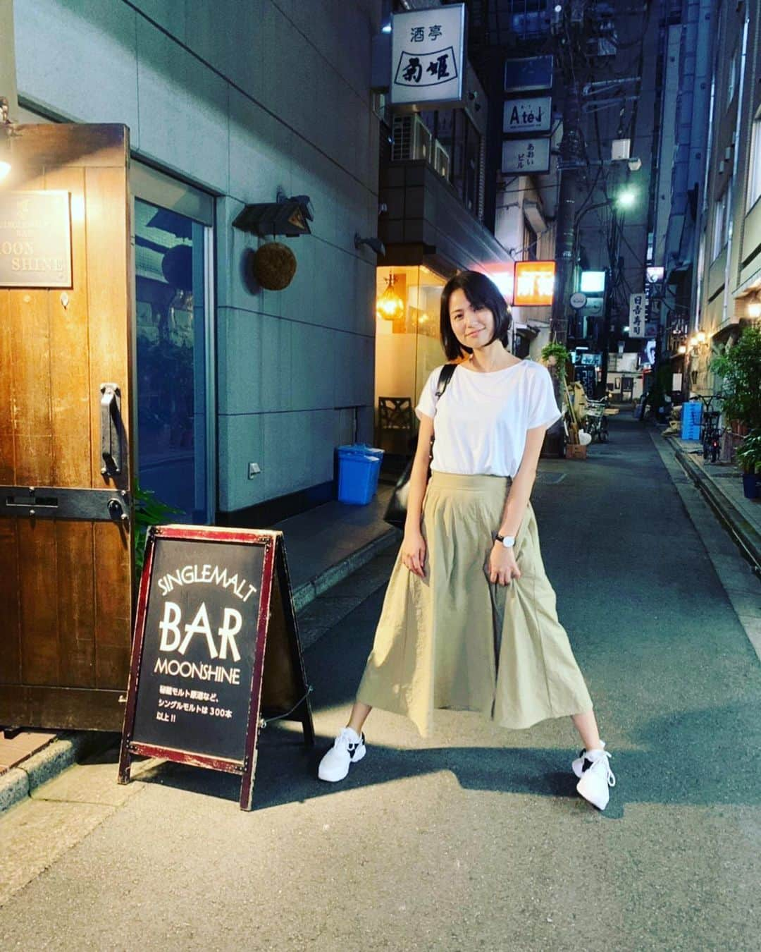 新谷あやかさんのインスタグラム写真 - (新谷あやかInstagram)「いつかの、深夜あやか。 ・  #新谷あやか  #しんやあやか  #shinyaayaka  #actress #女優 #タレント #ウイスキー #ウイスキー女子  #ウイスキー愛好 #whisky  #wiskey  #atthebar」7月31日 20時14分 - shinya.ayaka