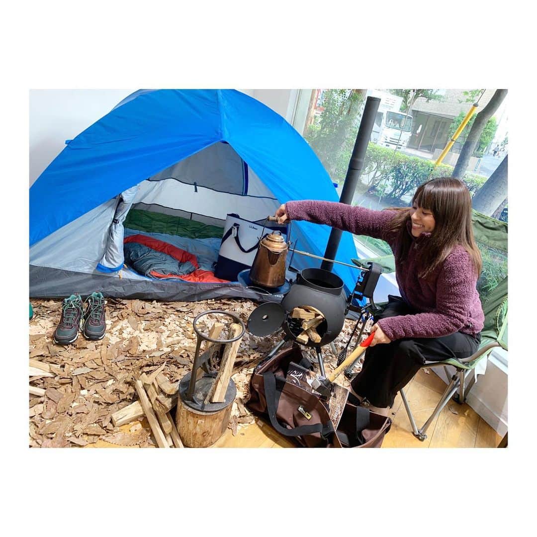 水崎綾女さんのインスタグラム写真 - (水崎綾女Instagram)「@llbeanjapan の展示会に行ってきたよ〜♡キャンプ好きの私にはたまらないグッズがたくさん！！ このガウン注文したよ☺︎まだ暑いけど冬キャンがたのしみになった\(´//ω//`)\ しかも、抽選のビーンブーツ…ガラガラで当たったのーーーー凄い！うれしい♡ * * * #llbeanjapan #llbean #camp #outdoor #キャンプ #⛺️ #ビーンブーツ #薪割り」7月31日 20時07分 - misakiayame