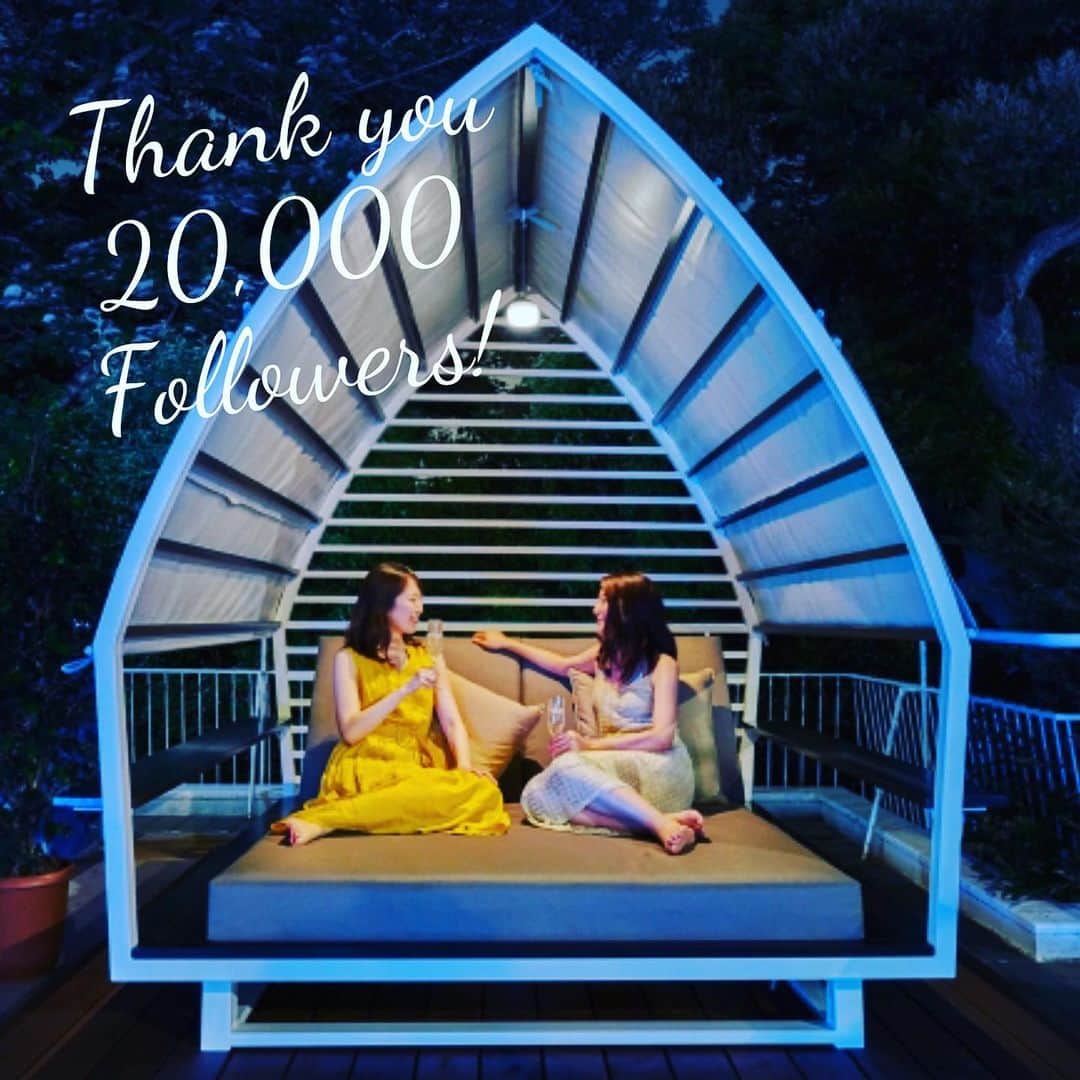 のインスタグラム：「ガーデンプール招待券が当たる！﻿ 【祝20000フォロワー達成！フォロー&いいねキャンペーン】﻿ ﻿﻿ ﻿﻿﻿﻿ Prime Loveseat ‘Walea’, an exclusive seat-for-two poolside hut.﻿#gardenpool #walea ﻿ プライムシート『ワレア』﻿ プールサイドのラグジュアリースペースに新登場！大人2名さままでご一緒のシートでお寛ぎいただけます。﻿#ガーデンプール #ワレア ﻿ ーーーーーー﻿ いつもInstagramをご覧いただき、誠にありがとうございます。﻿﻿﻿﻿ ﻿﻿﻿﻿ みなさまに感謝の気持ちを込めて、﻿﻿﻿ 《フォロー&いいねキャンペーン》を実施いたします！﻿﻿﻿﻿ 参加方法は、当アカウントをフォローし、対象の投稿に”いいね”をするだけ。抽選でガーデンプールのペア招待券が3組6名に当たる大チャンスをお見逃しなく！﻿ ﻿﻿﻿﻿ ﻿﻿﻿ ★参加方法﻿﻿﻿﻿ ﻿﻿﻿﻿ <STEP1>当アカウント@hotelnewotanitokyo をフォローする（すでにフォローいただいている方はそのまま<STEP2>へ﻿)﻿﻿﻿ <STEP2>【祝20000フォロワー達成！フォロー&いいねキャンペーン】と書かれた投稿（本投稿を含む）に”いいね”をする﻿﻿﻿﻿ ﻿﻿﻿﻿ ★期間：8月4日（日）まで﻿﻿﻿﻿ ﻿﻿﻿ ※ガーデンプール招待券のご利用は平日のみ（8/13～8/15は利用不可）とさせていただきます。﻿﻿﻿﻿ ※当選者には、DMにてご連絡を差し上げます。﻿﻿﻿ ﻿﻿﻿ #キャンペーン #キャンペーン実施中 #ホテルプール #赤坂 #ホテルニューオータニ #梅雨明け ﻿﻿﻿ #hotelpool #luxurypool #luxurysummer #forbestravelguide #SummerStars #akasaka @hotelnewotanitokyo」