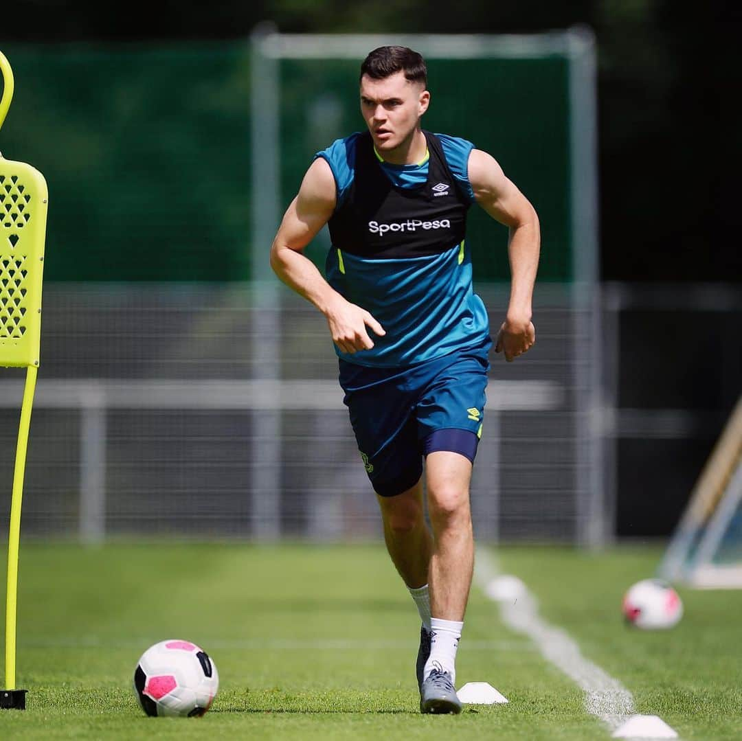 エヴァートンFCさんのインスタグラム写真 - (エヴァートンFCInstagram)「Big Mick Keane. 💪 • • • #everton #keane #michaelkeane #efc #blues #toffees #nsno #preseason #training #premierleague #pl」7月31日 20時45分 - everton