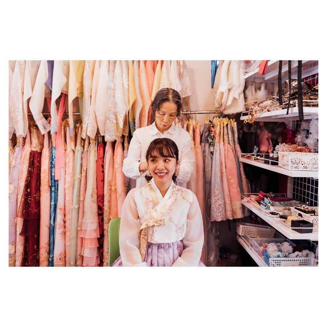 JR九州高速船株式会社さんのインスタグラム写真 - (JR九州高速船株式会社Instagram)「. . . #釜山デート . #甘川文化村 . Photo: @shintaroyamanaka_photo . . . . #チマチョゴリ #韓服 #民族衣装 #セット　#映画 #ドラマ #ロケ地 #星の王子様 #なりきり #海外旅行 #デート #カップル #韓国 #韓国旅行 #旅行 #船 #釜山#プサン #JR #JR九州 #ビートル #JR九州高速船  #BEETLEBUSANBOOK #BBB」7月31日 20時57分 - beetle_de_go