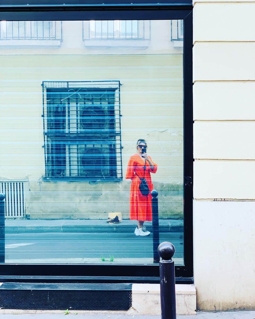 ジェニファー・エスポジートさんのインスタグラム写真 - (ジェニファー・エスポジートInstagram)「Self reflection always a good idea.  #paris」7月31日 20時51分 - jesposito