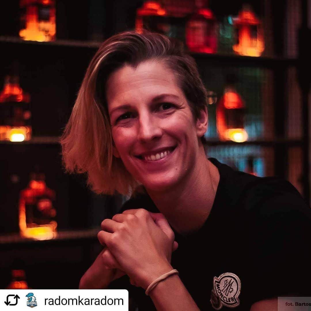 ミア・イエルコフのインスタグラム：「Getting to know Radom a bit. Volleyball is starting so that is always exciting times. 🌞」