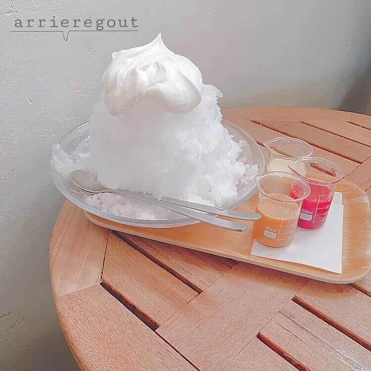 RiLiさんのインスタグラム写真 - (RiLiInstagram)「. 新潟にあるケーキ屋さん「アリエールグー」🍰🍧 そこで食べれるのが、生クリームがちょこんっとのったかき氷❤ 色んな味のシロップをカスタムできちゃうんだとかっ👀❣ . . 写真は @y_k_0705  さん💕 . . ． ❣ ❣ ❣ ❣ ❣ アプリやSNSで掲載させていただくお写真募集中😘📸 かわいいコーデやアイテム、注目スポットなどが撮れたら、#rili_tokyo  を付けて投稿❗ . #rili #夏コーデ #arrieregout #アリエールグー #ケーキ屋さん #かき氷 #かき氷巡り #新潟 #新潟カフェ #ふわふわかき氷 #お洒落さんと繋がりたい #おしゃれさんと繋がりたい」7月31日 21時00分 - rili.tokyo