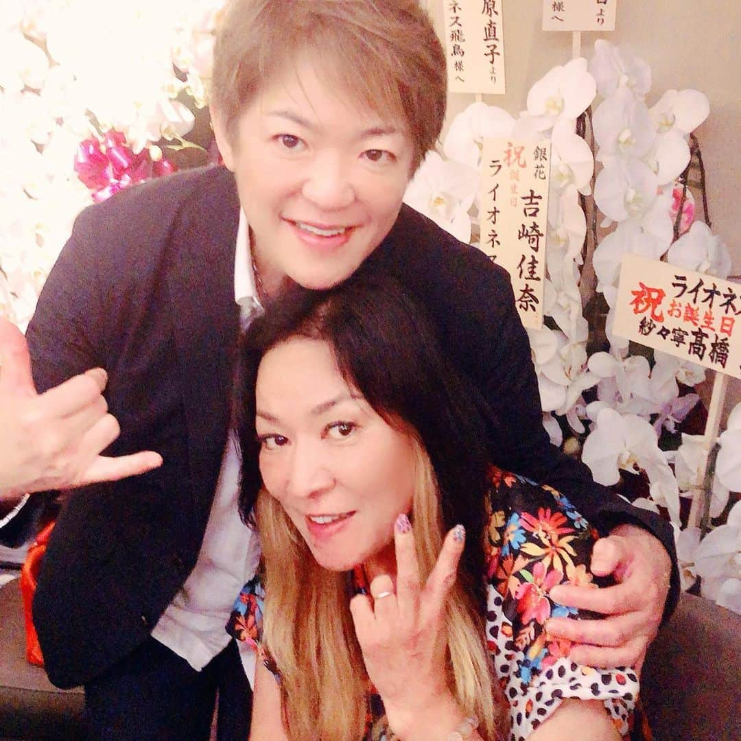 ジャガー横田さんのインスタグラム写真 - (ジャガー横田Instagram)「ライオネス飛鳥の店に誕生日のお祝いに行ったつもりがサプライズケーキのプレゼント💕 7月生まれの私達…何度も色々な方々にお祝いして頂いて…有り難くて感謝してますが…お祝いして頂いた数で考えると60歳Over（笑） ありがとうございました👍」7月31日 21時16分 - jaguar_yokota