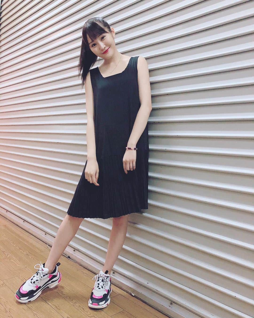 川上礼奈さんのインスタグラム写真 - (川上礼奈Instagram)「. 今日のお洋服☺︎ one-piece... @pivot_door  sneaker... @balenciaga  #ootd #れなぴょん私服」7月31日 21時09分 - kawakami_rena