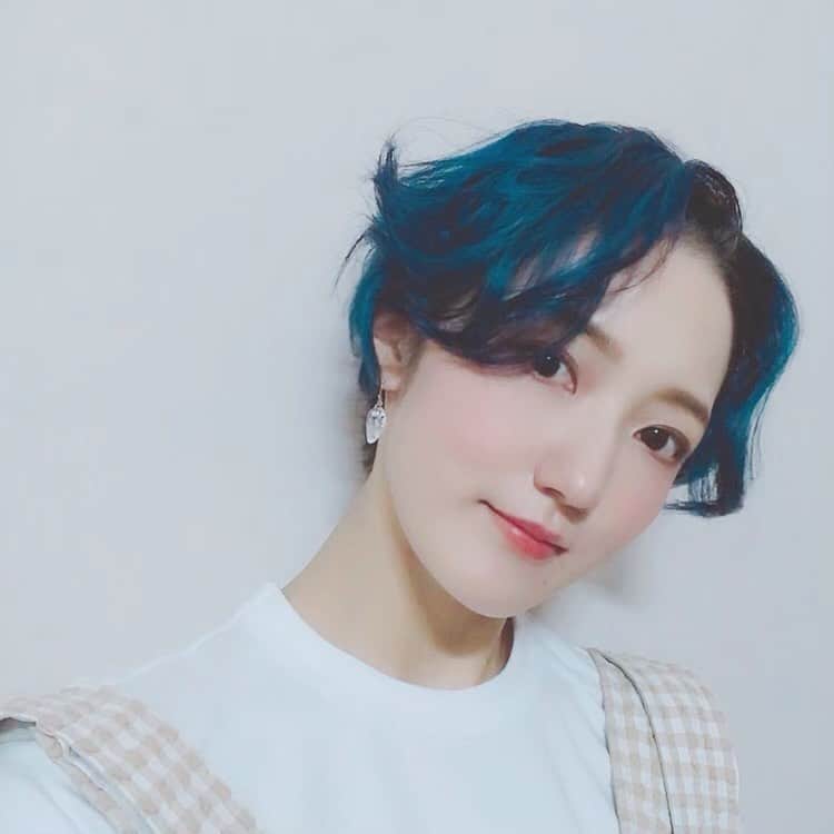 花野じゅりあさんのインスタグラム写真 花野じゅりあinstagram ショートヘア Blue Green 青い人 緑の人 くるくるの日 7月31日 21時14分 Julia Hanano
