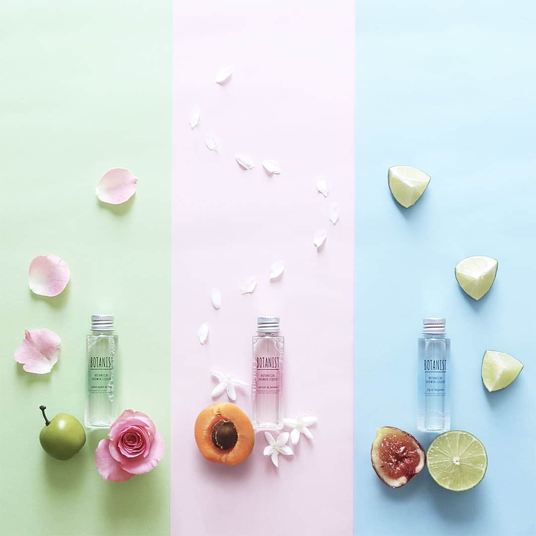 botanist officialさんのインスタグラム写真 - (botanist officialInstagram)「#BOTANIST のシャワーリキッドは、香りで心を満たす3種類のダブルフレグランス。 ⠀⠀ ピンク：華やかさを彩るアプリコット＆ジャスミンの香り グリーン：爽やかさを彩るグリーンアップル＆ローズの香り ブルー：優美さを彩るフィグ（いちじく）＆ベルガモットの香り ⠀⠀ 特別な日やその前日は、ボタニカルシャワーリキッドでちょっぴりリッチなバスタイムを🛀✨ ⠀⠀ ※先日投稿した画像内に誤りがございましたので、再投稿をもって訂正とさせていただきます。 ⠀⠀ #ボタニスト #botanisttokyo #ボタニストトウキョウ ⠀⠀ 🗼@botanist_tokyo 🌍@botanist_global 🇨🇳@botanist_chinese 🇰🇷@botanist_korea」7月31日 21時17分 - botanist_official