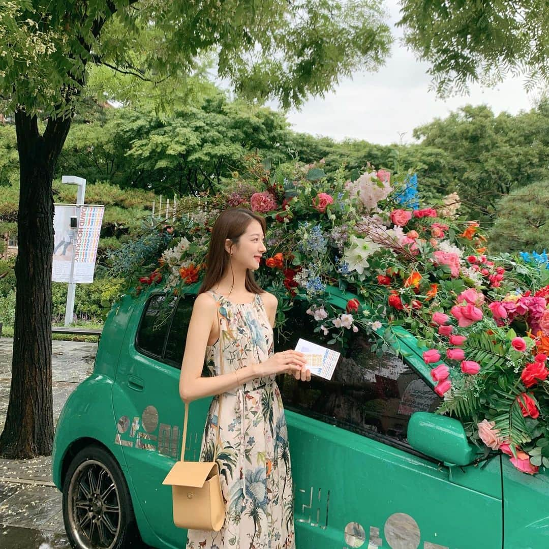 ミナ さんのインスタグラム写真 - (ミナ Instagram)「비오는 아침🌧 전시 마지막 주에 부랴부랴 다녀왔다🌿」7月31日 21時36分 - blossomh_