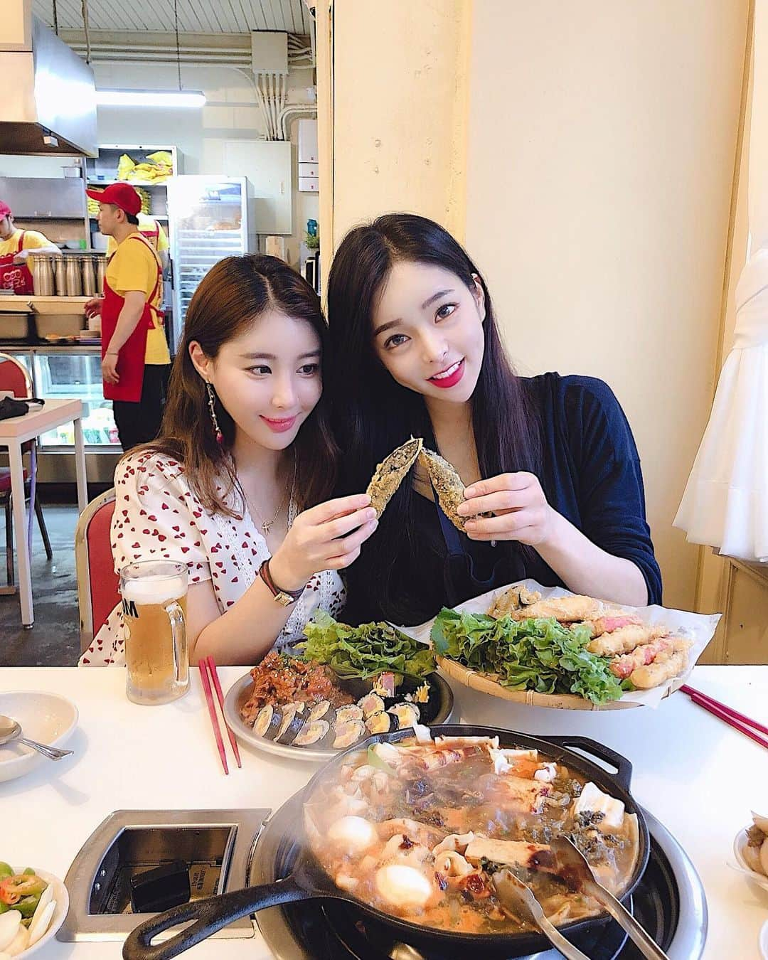 ダユンさんのインスタグラム写真 - (ダユンInstagram)「저번에도 간 이영자언니 추천맛집 또 갔다왔당  역시 또가도 진리콩까네... 레이어드랑 묶어서 가면  진리의 코스 돼지코스 돼지런코스 끝판왕 이랍니다 ... 🐷💗💗💗💗다영아 사랑해 . . #남도분식 #북촌남도분식 #이영자맛집 #북촌맛집 #종로맛집 #안국역맛집」7月31日 21時38分 - 2__yun__2