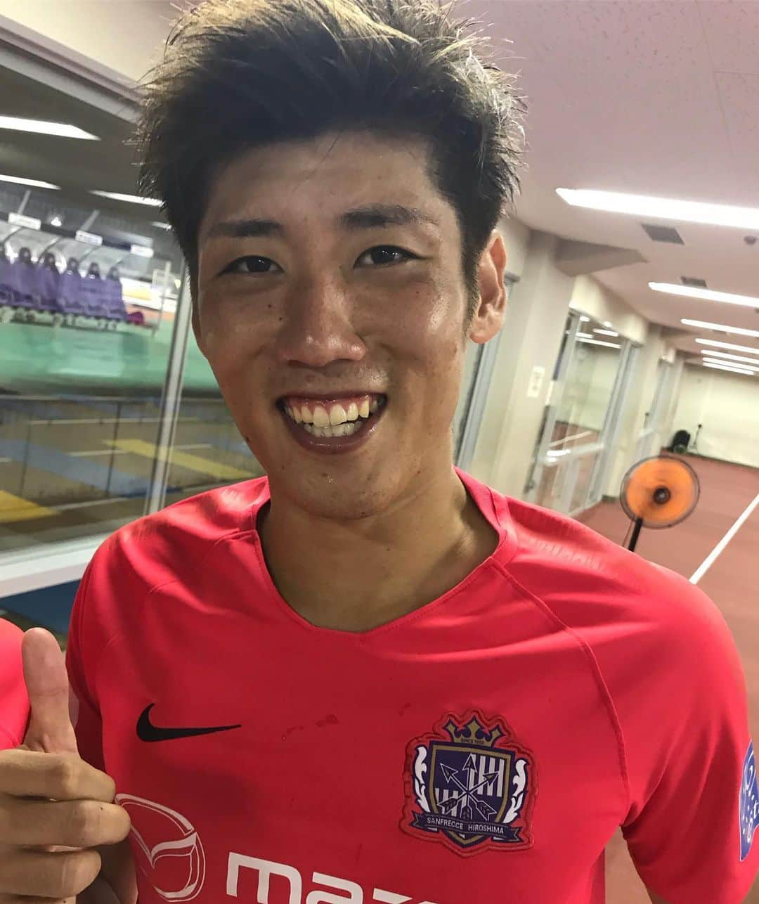 森崎浩司さんのインスタグラム写真 - (森崎浩司Instagram)「今日の勝ちは大きいです⚽️👍 収穫と課題、両方を得られたゲームになったんじゃないかと思います⚽️ ただみんなよく最後まで走って戦ってましたね💨💨 #sanfrecce #荒木隼人 #柴崎晃誠 #森島司 #ハイネル #ドウグラスヴィエイラ  #佐々木翔」7月31日 21時51分 - koji.morisaki77