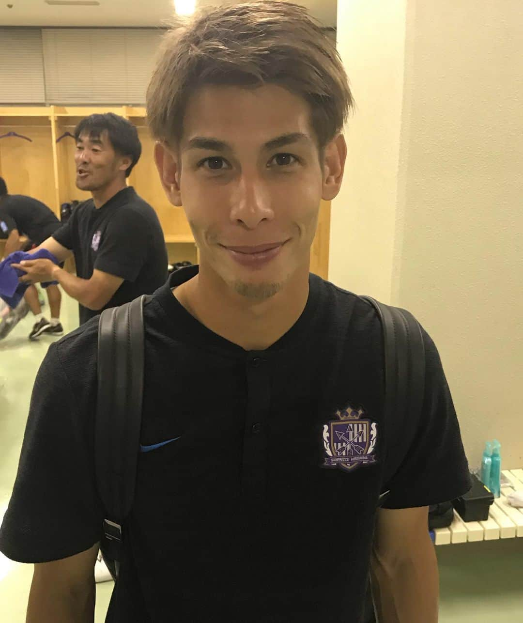 森崎浩司さんのインスタグラム写真 - (森崎浩司Instagram)「今日の勝ちは大きいです⚽️👍 収穫と課題、両方を得られたゲームになったんじゃないかと思います⚽️ ただみんなよく最後まで走って戦ってましたね💨💨 #sanfrecce #荒木隼人 #柴崎晃誠 #森島司 #ハイネル #ドウグラスヴィエイラ  #佐々木翔」7月31日 21時51分 - koji.morisaki77