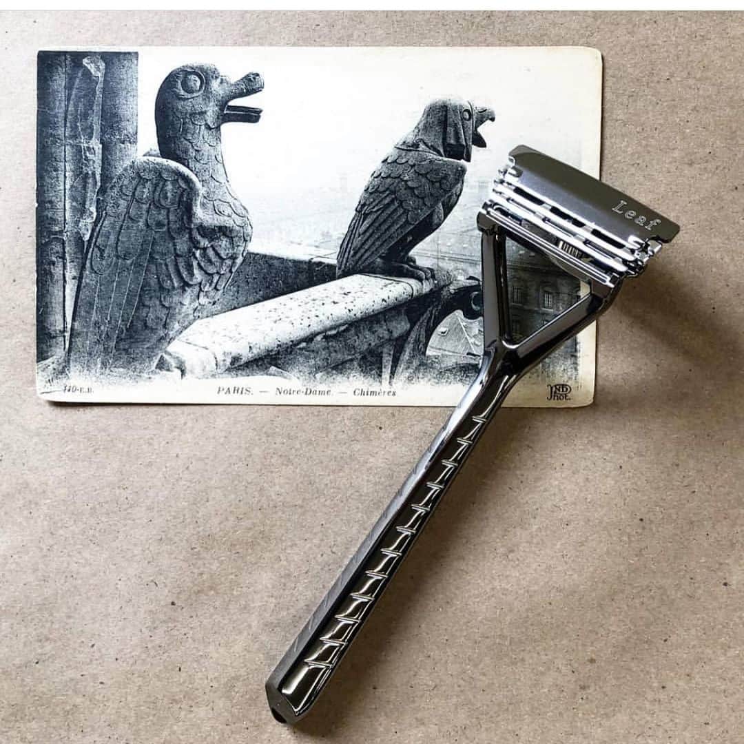 メリッサ・ジョーン・ハートさんのインスタグラム写真 - (メリッサ・ジョーン・ハートInstagram)「So it’s the last day of @plasticfreejuly. What useful tips can you share to keep going strong on this journey towards a waste free future? 🌎Here are some pics of my favorite eco-friendly hacks from the past month that have become new habits. Bar soap, deodorant bars, shampoo bars, French press tea leaves, dental lace over floss, steel razors, bamboo cloths and library books to save paper, and of course refusing straws, water bottles and plastic bags everywhere I go or as much as possible. ⚡️Plasticware has me down too so I carry my own wooden set  as well. Share your tips below for all to enjoy. 🌱」7月31日 21時46分 - melissajoanhart