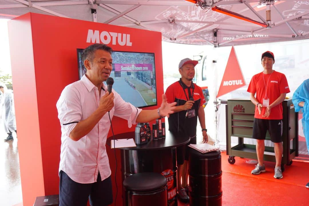 MOTUL Japanさんのインスタグラム写真 - (MOTUL JapanInstagram)「【ご来場ありがとうございました。】 鈴鹿8耐のMOTULブースにお立ち寄りいただき誠にありがとうございました!! 皆様とお話しする事が出来、楽しい時間を過ごさせていただきました。  今後もMOTULは皆様がオートバイライフを楽しむ為の様々な製品・サービスを提供してまいります。 来年も鈴鹿8耐でお会いしましょう!!! #motul #motuljapan #鈴鹿8耐 #suzuka8hours  #エンジンオイル #engineoil #メンテナンス #バイク #バイク好きと繋がりたい #エンジン #モチュール #バイク好き #オイル交換 #mactools #高性能オイル #エンジンオイル交換 #300V #サーキット #race #レース #レース好きと繋がりたい #モータースポーツ」7月31日 22時00分 - motuljapan