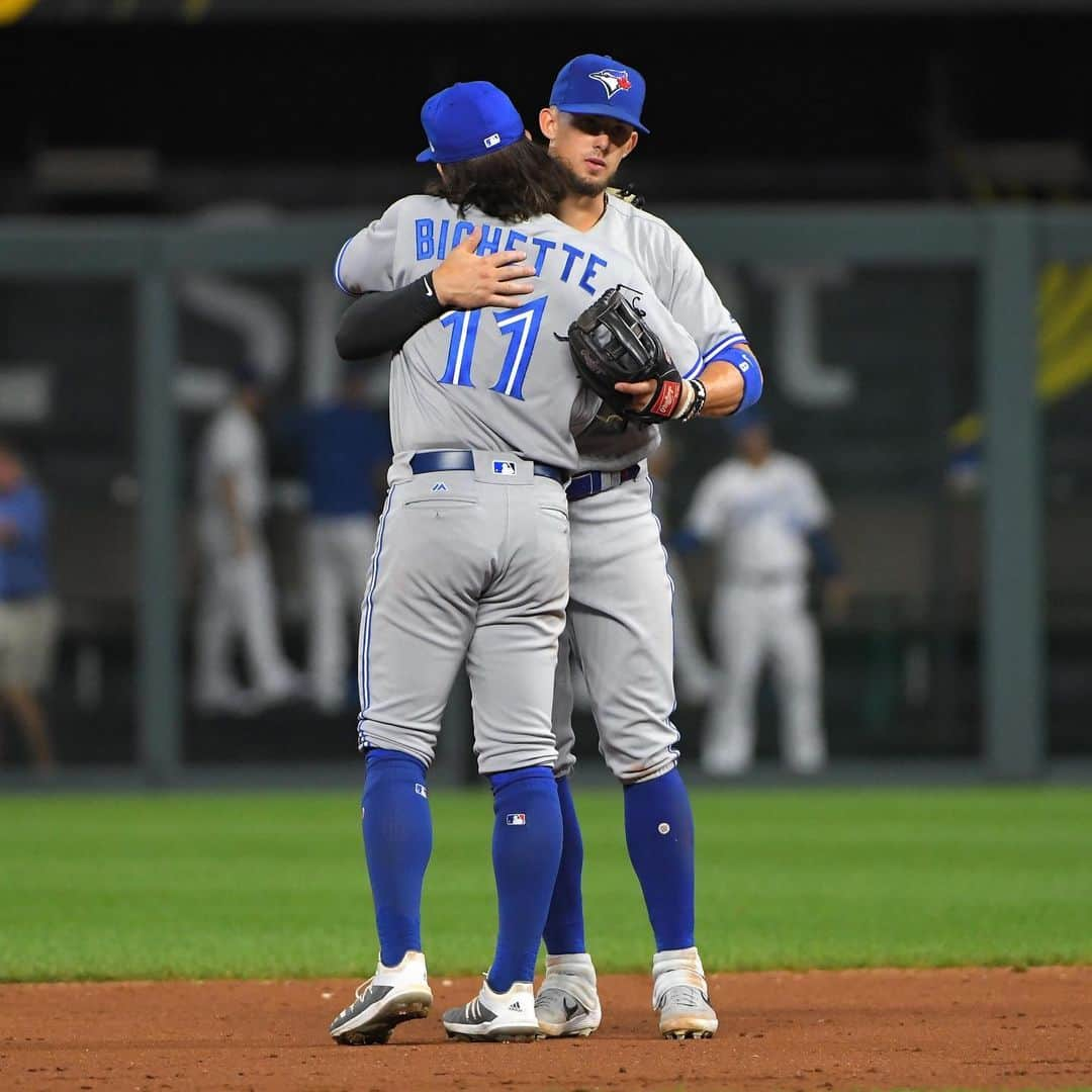 トロント・ブルージェイズさんのインスタグラム写真 - (トロント・ブルージェイズInstagram)「Our night was GRAND! Give us your  #PLAKATA 💥 emojis! #BlueJaysWin」7月31日 21時53分 - bluejays