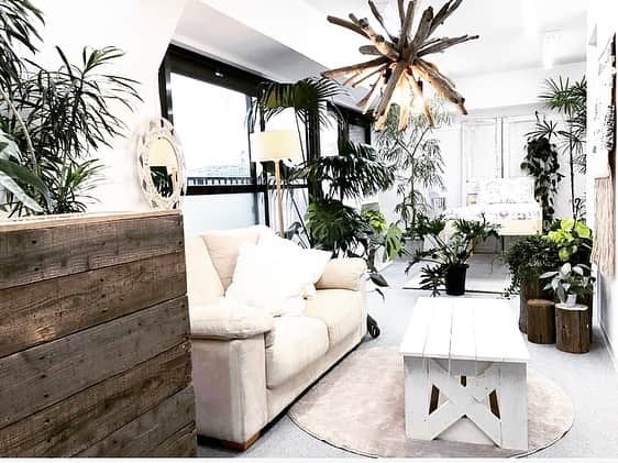 Jura Furnitureのインスタグラム