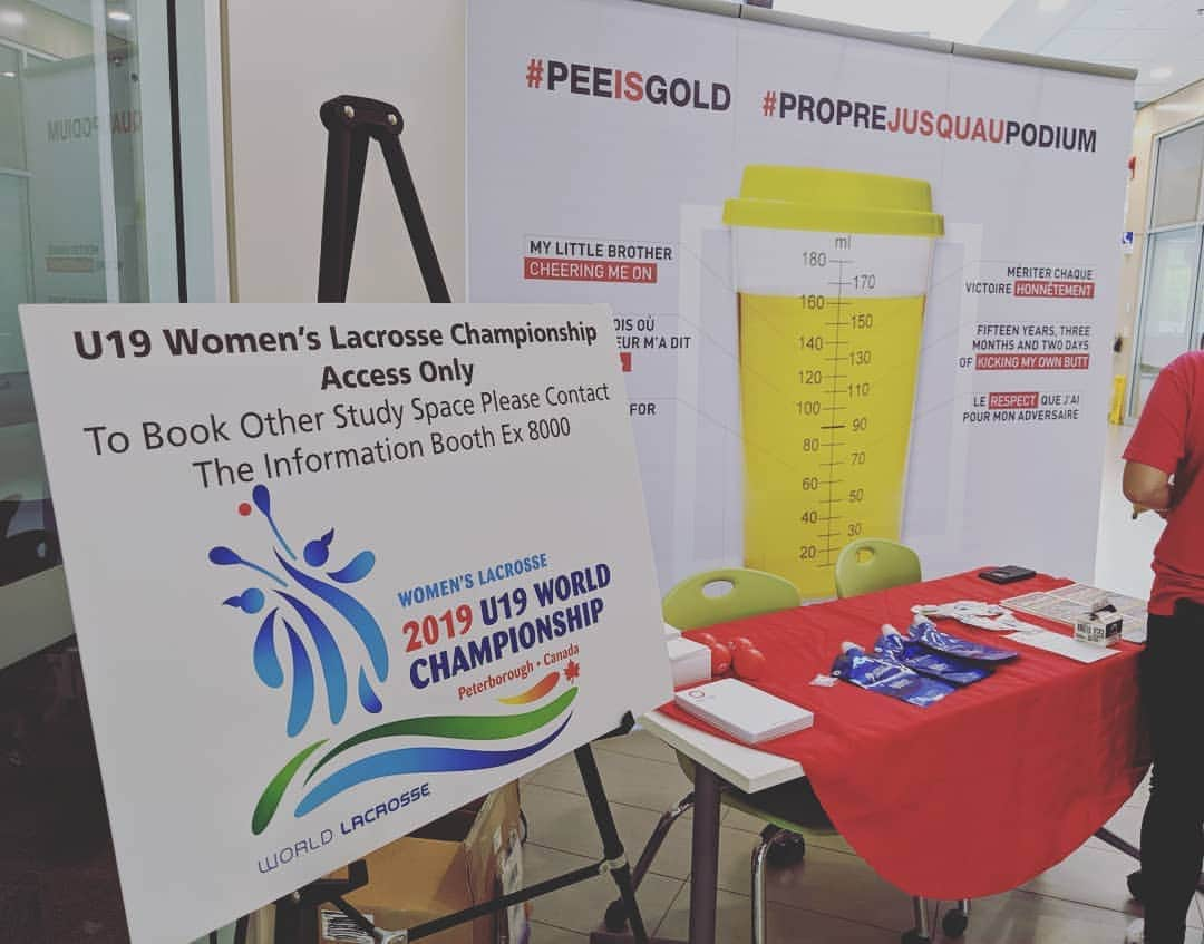 山田幸代さんのインスタグラム写真 - (山田幸代Instagram)「WORLD LACROSSE Aunti-doping education booth‼️ Players, coaches and officials are visiting to this booth🥍🥍🥍 @worldlacrossesport  今、カナダにて、世界ラクロス協会の選手会のメンバーとしてアンチドーピングを推進し、BOOTHでお手伝いしています。  #anti-doping #lacrosse  #worldlacrosse #wada  #peeisgold #ラクロス  #アンチドーピング」7月31日 22時16分 - lacrosseplayer_sachiyoyamada