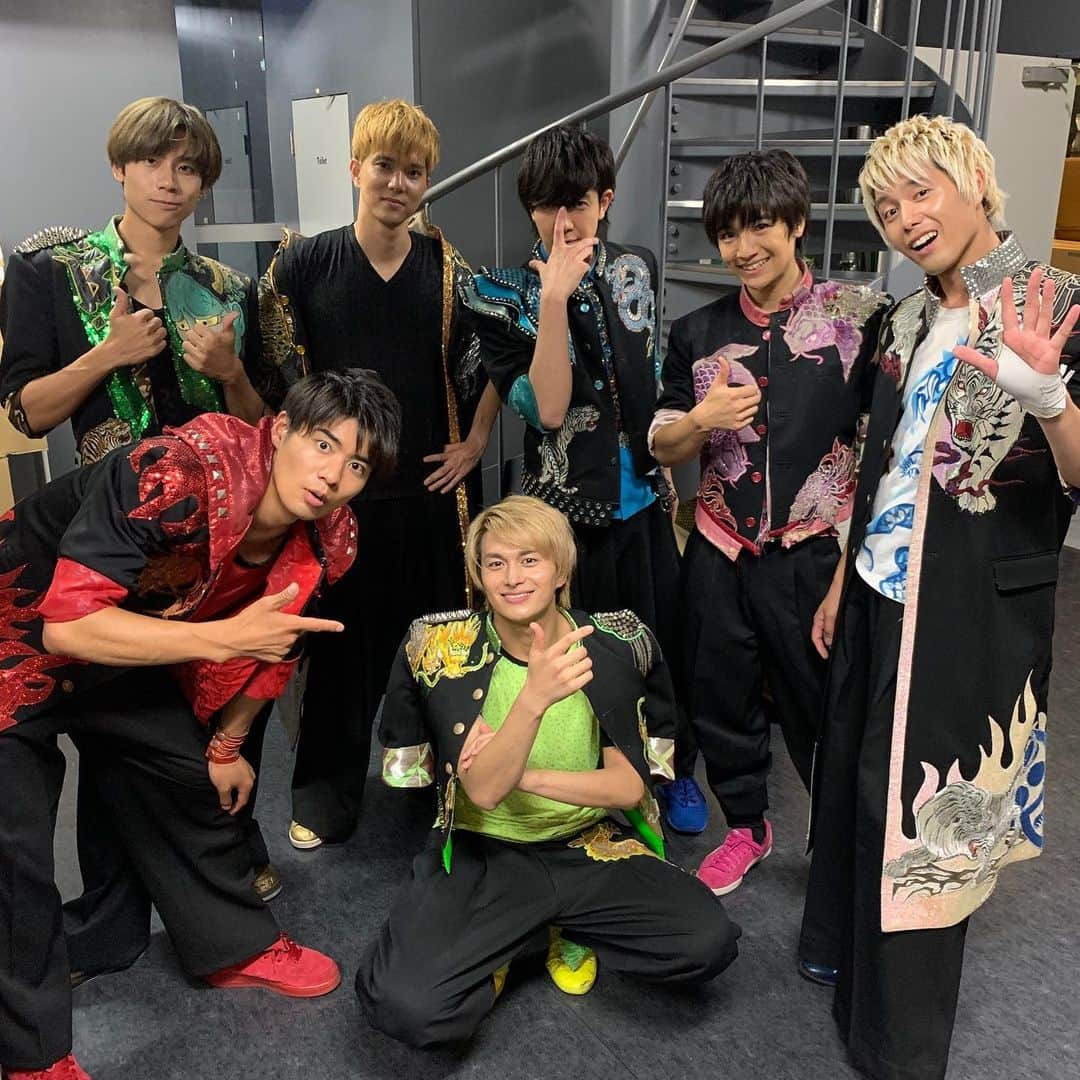 BOYS AND MENさんのインスタグラム写真 - (BOYS AND MENInstagram)「❶BM THEATERにてミナミの帝王ZEROイベント❗️ ありがとうございました😊  ❷❸ボイメンのあいち農業塾!のロケに行ってきました❗️ 放送をお楽しみに😆  #ボイメン #水野勝 #田村侑久 #辻本達規 #小林豊 #本田剛文 #勇翔 #吉原雅斗  #ボイメンのあいち農業塾 #土田拓海」7月31日 22時21分 - boysandmen_official