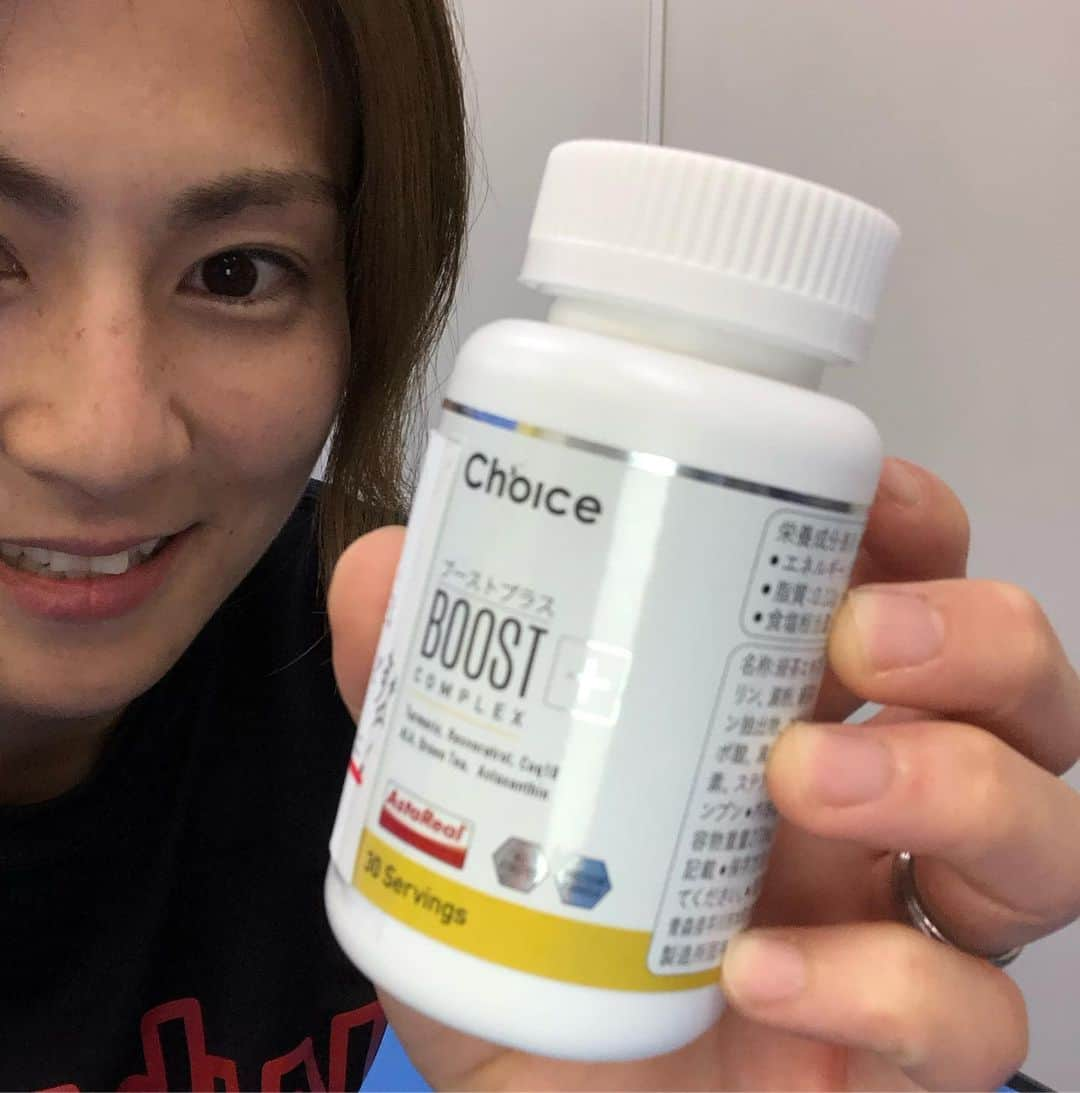 石岡沙織さんのインスタグラム写真 - (石岡沙織Instagram)「@choice.protein  新商品Boost＋登場！  #フォーミュラ しましょう！！ 【フォーミュラとは、formula（フォーミュラ）は英語では数学などの「式・公式」といった意味で使われます。そこから良い意味では「勝利の方程式・必勝」といった使い方！ と、某サイトに書いてありました！！】 . 健康なカラダを作る上で必要な抗酸化物質を摂るために、有機野菜や果物を毎日食べるのは簡単なことではありません。 . この悩みを解決するため、Choiceでは、Dr.マロウ・ディパスカレの協力を得て、新たな商品をリリースしました。 ターメリック抽出物（クルクミン）、レスベラトール、コエンザイムQ10、アルファリポ酸（ALA）、緑茶成分抽出物などを配合。 仕事や勉強、エクササイズはもとより、カラダへのストレスが高い生活を送る人々をサポートする栄養フォーミュラです。 理想のコンディションを目指して、ぜひ一度、お試しください。 . アンチエイジングを求めるアスリートなど大人の方に、男女を問わず摂取いただけます。 . ●日本製 ●日本国内のＧＭＰに準拠した工場で生産 ●LGC社によるアンチドーピング検査に合格済み ●飲みやすい植物由来カプセル ●MVM+と合わせて摂取するとさらに効果的 . 詳細は、チョイスのWebサイト http://choice-suppli.com/をご覧ください！ . #チョイスサプリ #choicesuppli #choice #protein #organic #チョイス #クルクミン #有機 #植物由来 #プラントキャップス」7月31日 22時22分 - saori_ishioka_mma