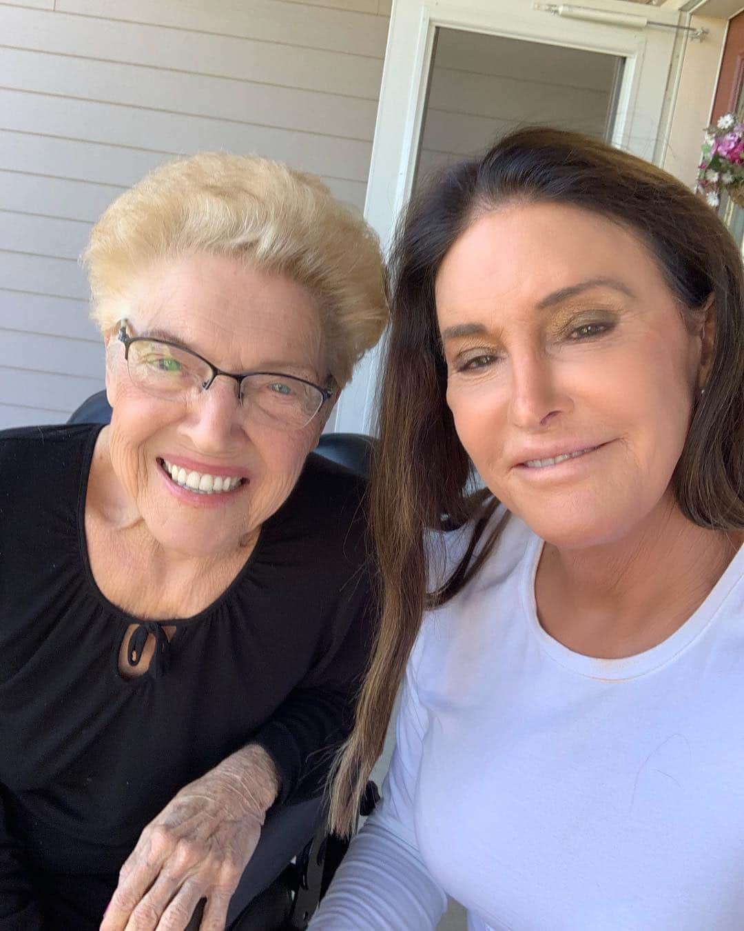 Caitlyn Jennerさんのインスタグラム写真 - (Caitlyn JennerInstagram)「A few days well spent with my 93 year old mom. Love her so much! ❤️💗💞」7月31日 22時43分 - caitlynjenner