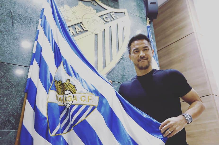 岡崎慎司のインスタグラム：「💙💙🇯🇵🇪🇸」