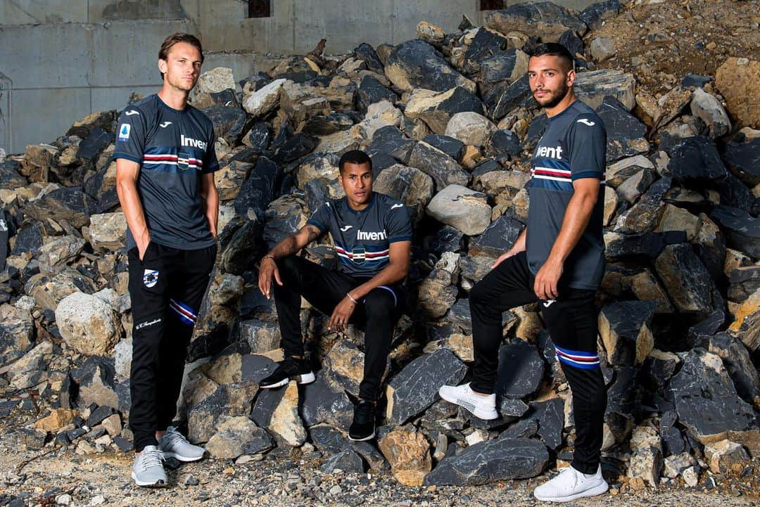 UCサンプドリアさんのインスタグラム写真 - (UCサンプドリアInstagram)「Third kit #Sampdoria 2019/20. ☑️」7月31日 22時36分 - sampdoria