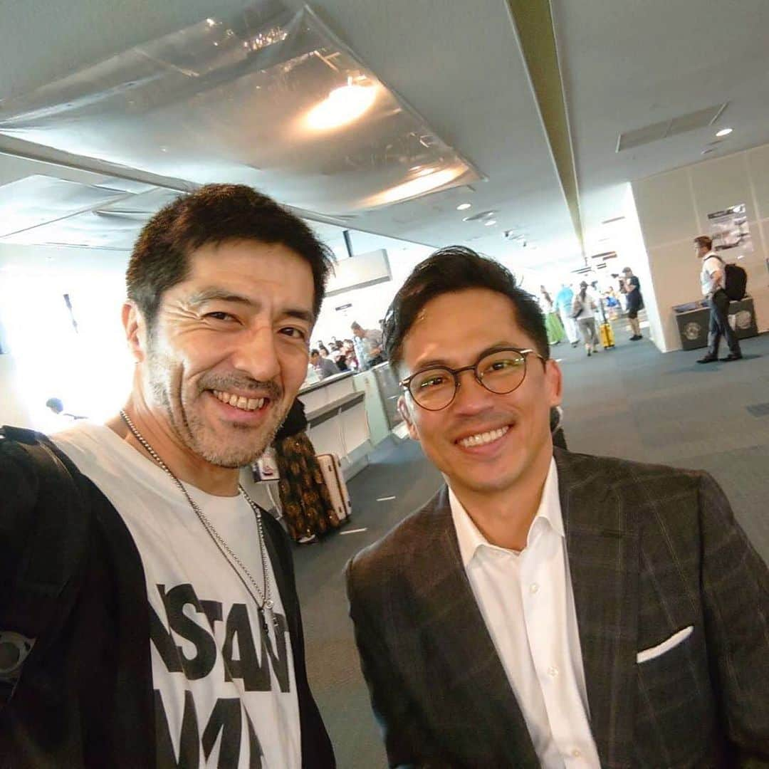 野村忠宏さんのインスタグラム写真 - (野村忠宏Instagram)「スカパラの谷中さん。東京2020オリンピック1年前セレモニー、偶然の羽田空港、コニーさんの誕生日パーティーと、この1週間で3度も会う奇跡。縁というべきかな。ほんと渋くて優しい方です🎷 #東京スカパラダイスオーケストラ #谷中敦 #野村忠宏」7月31日 22時57分 - nomura60kg