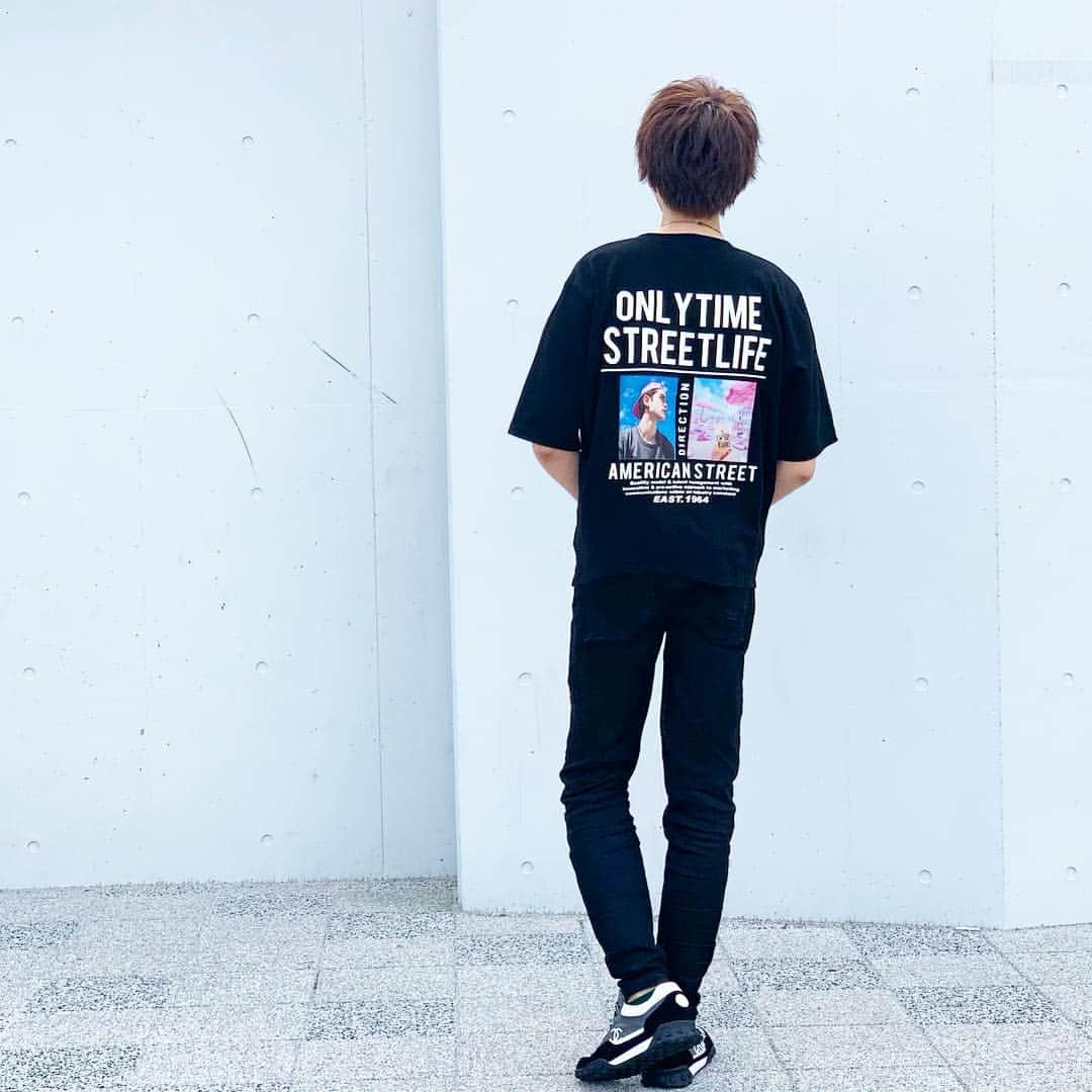 松村淳平のインスタグラム：「最近通販でTシャツ爆買いしておる これはなんか韓国通販のサイトで安かったやつ！ . #mensfashion #ootd #メンズファッション #メンズコーデ #韓国ファッション」