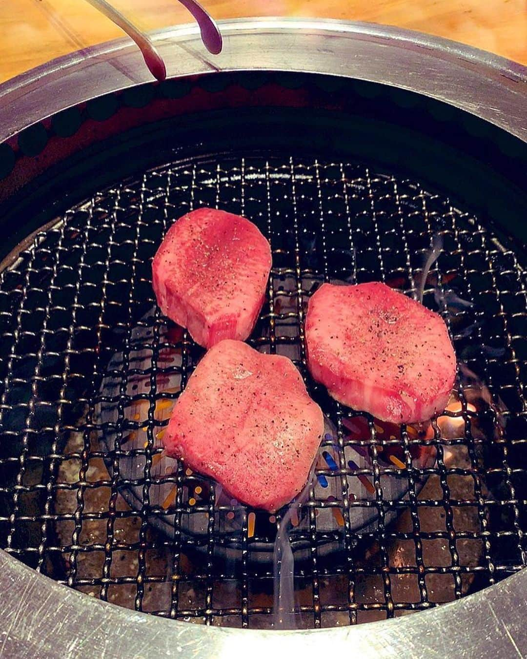 森藤恵美さんのインスタグラム写真 - (森藤恵美Instagram)「7月最後の焼き肉👍 #焼き肉 #上タン #ギアラ」7月31日 23時19分 - emi_morifuji