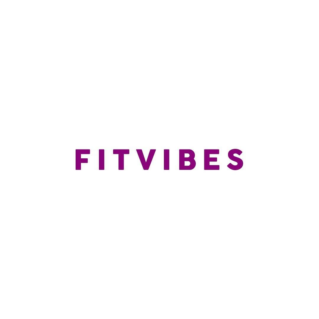 のインスタグラム：「FITVIBESにとっても私にとっても、スペシャルな夏になりそう。色々準備していてドキドキしている、、💛 来週水曜日は湘南エリアでSPECIAL RUN SESSIONがあるのでぜひぜひ来てください🌴DMしてね💌  #fitvibestokyo #summerfitvibes」