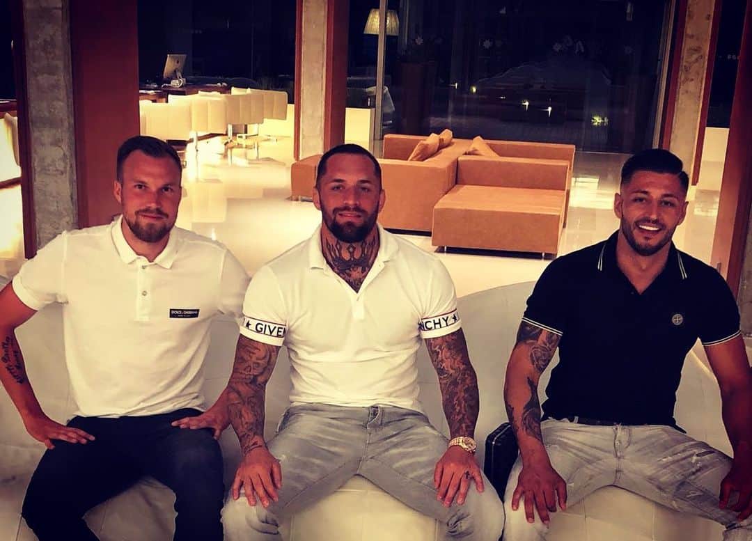 ケヴィン・グロスクロイツのインスタグラム：「Brothers Forever 👊🏻💯」