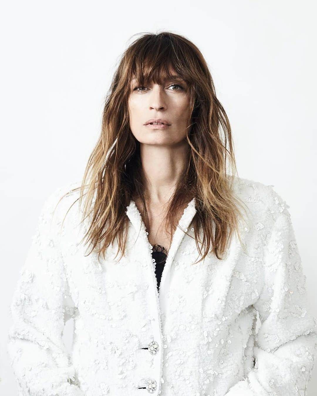 カロリーヌ・ド・メグレのインスタグラム：「Out in @forbes Thank you @ceciliapelloux for the interview  Photo @agatheandantonin  Hair and Makeup @camilloumakeup  Style @lolomarciano」