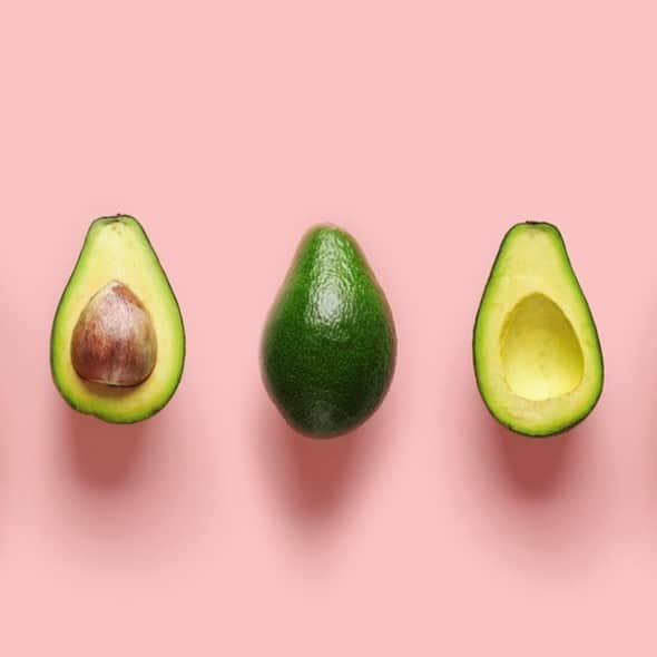 アメリカ運輸保安局さんのインスタグラム写真 - (アメリカ運輸保安局Instagram)「Avocado lovers are HARD CORE! Fresh fruits and vegetables are A-Okado to go through security! However, if you’re in a serious relation-CHIP with your avocado toast or you went av-o-control making your world-famous guacamole, we’re here to give you a reminder. If you carry-on anything that can spread, smear, pump, pour or spray, it will still have to follow TSA’s liquid’s rule (3.4 ounces or less sized containers that fit into one quart-sized, resealable bag). ⠀⠀⠀⠀⠀⠀⠀⠀⠀⠀⠀⠀⠀⠀⠀⠀⠀⠀ If you have questions on what you can and cannot bring through screening then just hass us! ⠀⠀⠀⠀⠀⠀⠀⠀⠀⠀⠀⠀⠀⠀⠀⠀⠀⠀ Our Ask TSA customer care team is available from 8 a.m. to 10 p.m. ET weekdays, and 9 a.m. to 7 p.m. on weekends and holidays. Visit our AskTSA Facebook page and click the "Message" button, or tweet to us using the @AskTSA Twitter handle. ⠀⠀⠀⠀⠀⠀⠀⠀⠀⠀⠀⠀⠀⠀⠀⠀⠀⠀ #NationalAvocadoDay#Airportvibes #foodtraveler #Protip #avocadolover #TSA #Carryon #avocado #travellife #travelingfoodie #instatravels #peeltheavocado #avocadotoast #instatraveler #traveljunkie #tsa」7月31日 23時47分 - tsa