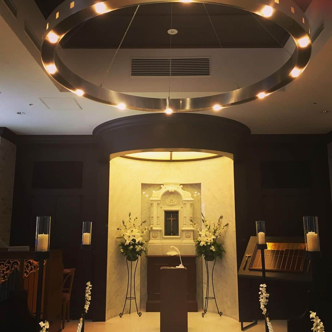 ホテルモントレ銀座 ブライダルサロンのインスタグラム：「#Hotelmonterey #モントレグループ #ホテルモントレ銀座 #ホテルモントレラスール銀座 #モントレウェディング #チャペル #結婚式 #結婚式準備 #花嫁準備 #モントレ花嫁 #モントレ花婿 #Instawedding #プレ花嫁 #アンティーク #クラシカル」