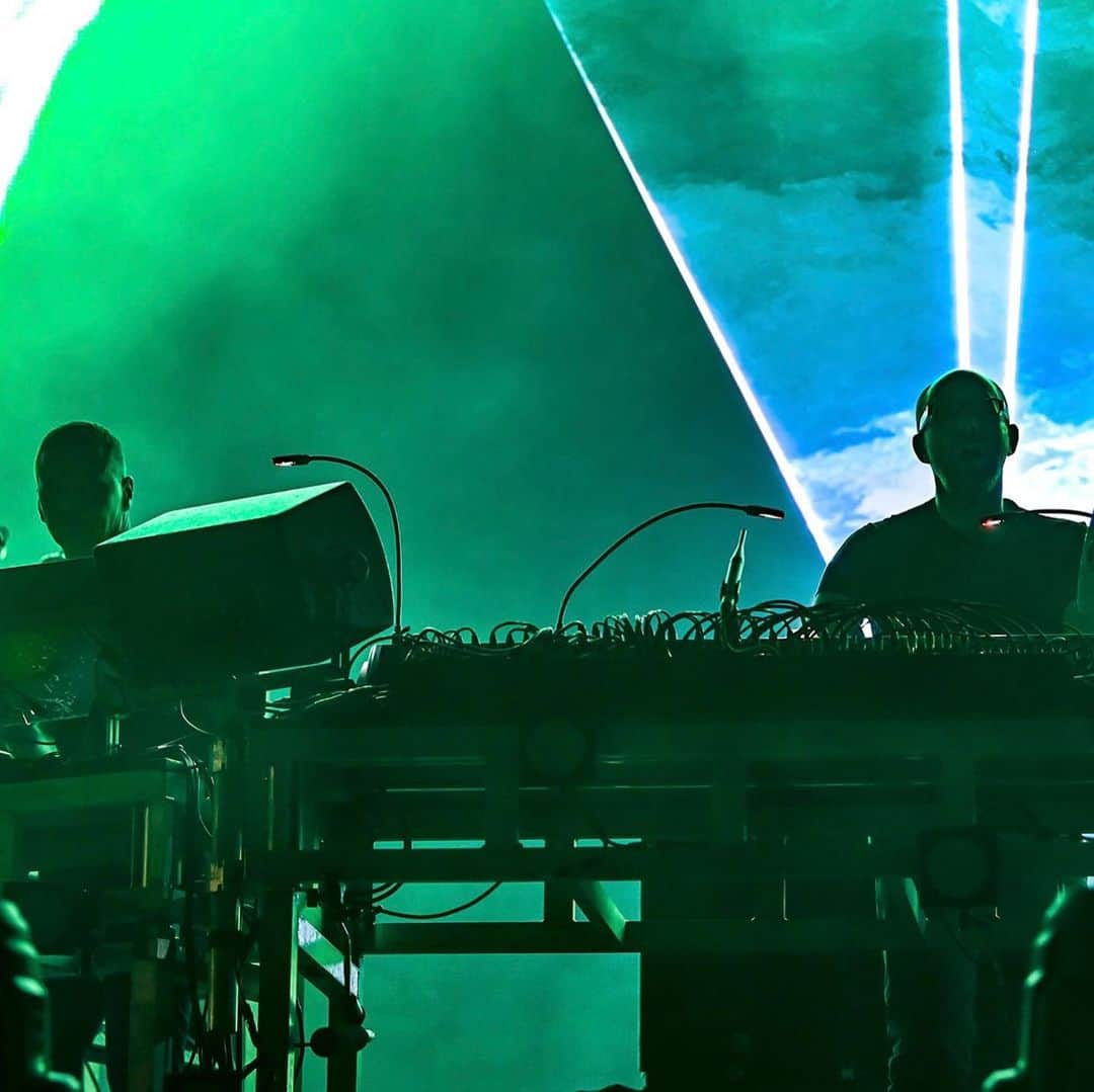 フジロック・フェスティバルさんのインスタグラム写真 - (フジロック・フェスティバルInstagram)「📸THE CHEMICAL BROTHERS JULY 26 FRI - GREEN STAGE . Photo by Masanori Naruse @mnp.hoto  #thechemicalbrothers #chemicalbrothers #ケミカルブラザーズ #fujirock #fujirockfestival #フジロック」8月1日 0時07分 - fujirock_jp