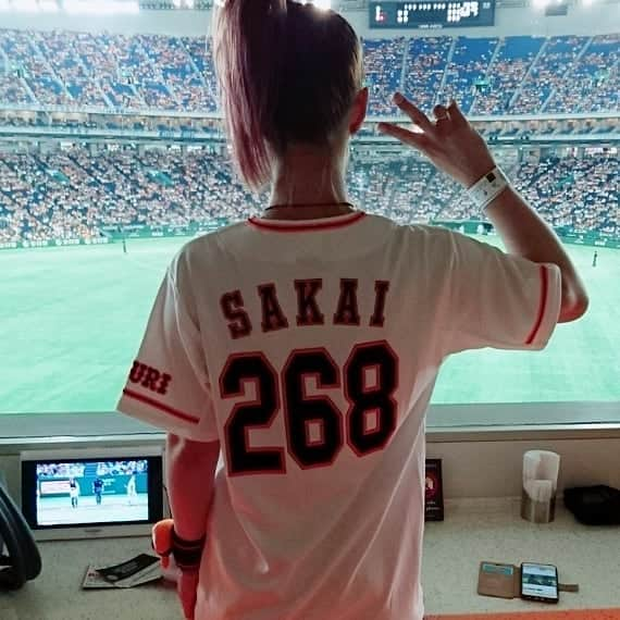 酒井美佳さんのインスタグラム写真 - (酒井美佳Instagram)「みんなからのリクエストで、またやるよー⚾👕 8月14日の『ドリスタリーグ』好きな球団の野球のユニフォームで❣️ 私は『ジャイアンツ』😘 また楽しみ～⚾🎳 #酒井美佳 #MikaSakai #プロボウラー #pleague #festaria #phiten #SSOSIO #ジャイアンツ」8月1日 0時25分 - mika37mika