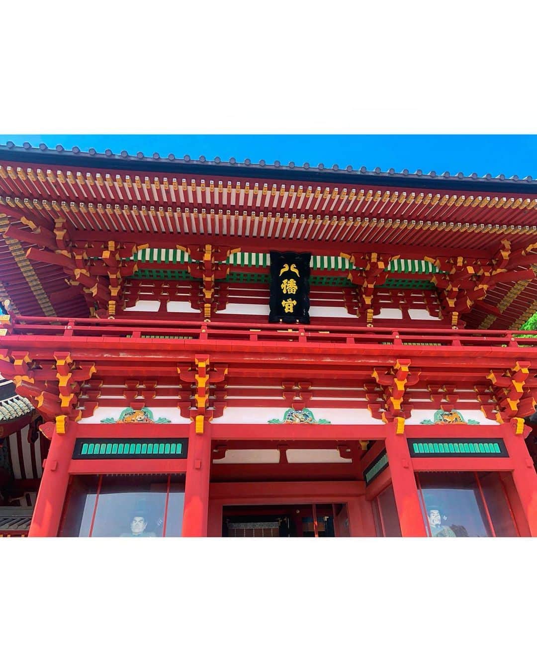 新井貴子さんのインスタグラム写真 - (新井貴子Instagram)「My first visit to the beautiful Kamakura city was amazing!😍🏯 . 姉と鎌倉へ🛤💕 小町通り、鶴岡八幡宮、報国寺、そしてなぜか猫カフェ🐱笑 他にも行ってみたいところが沢山あったけど、暑すぎて断念😂🥵💦 鎌倉は想像以上に雰囲気が良くて美しかった✨✨」8月1日 0時26分 - kikoarai