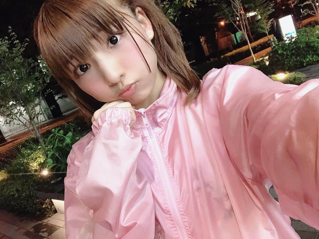 橘あかりさんのインスタグラム写真 - (橘あかりInstagram)「ピンクジャージ💫💓 #hair  #ハーフツイン  #gravureidol #model  #japanesegirl #아이돌 #여성돌 #hairstyle #巻き髪 #写真好きな人と繋がりたい #グラドル #アイドル #cute #sexy #被写体 #model #モデル  #水着 #撮影会 #水着撮影会 ##instagravure #インスタグラビア #グラドル自画撮り部 #아이돌 #여성돌」8月1日 1時49分 - akari__tachibana