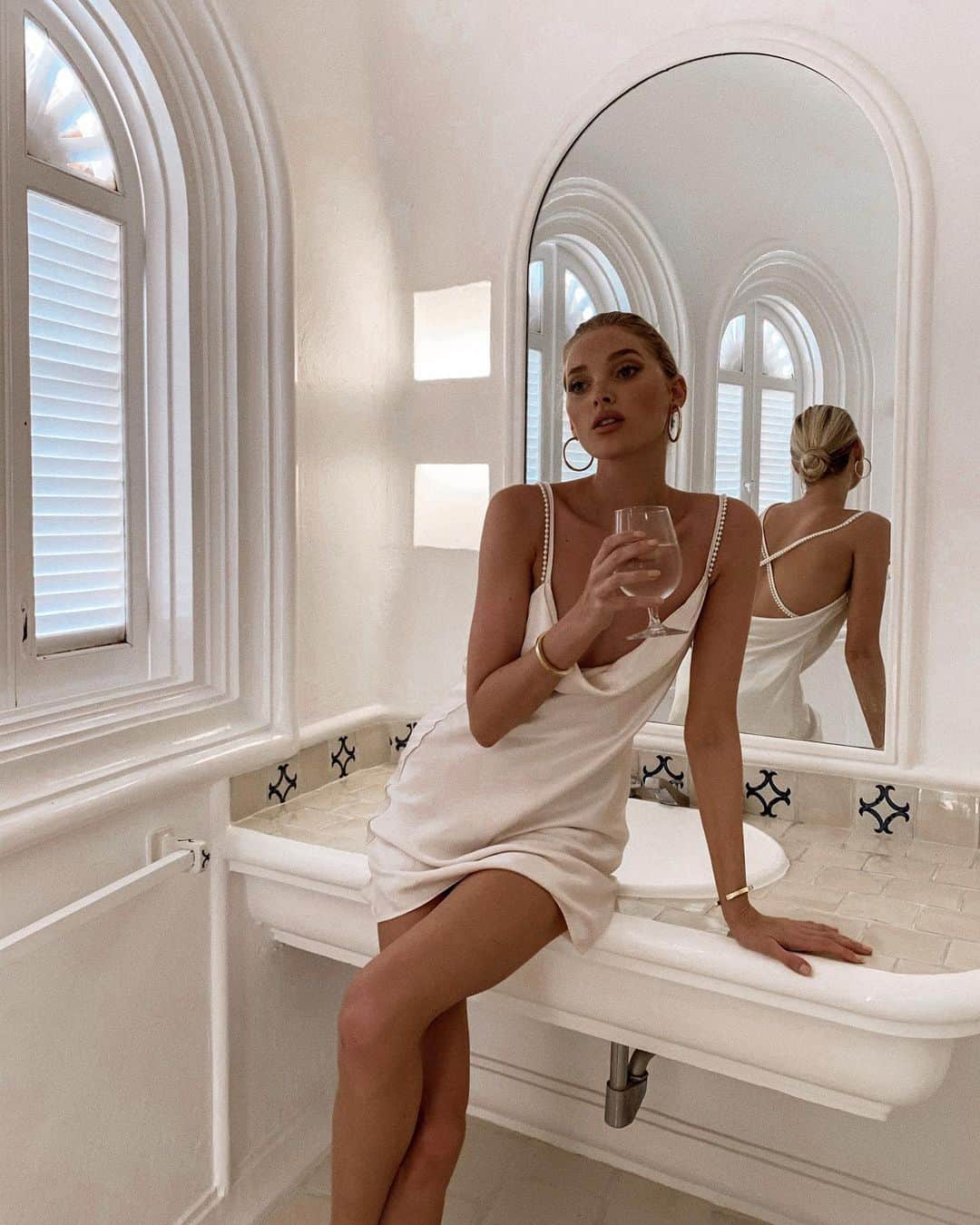 エルザ・ホスクさんのインスタグラム写真 - (エルザ・ホスクInstagram)「🛁🛁🛁」8月1日 2時31分 - hoskelsa