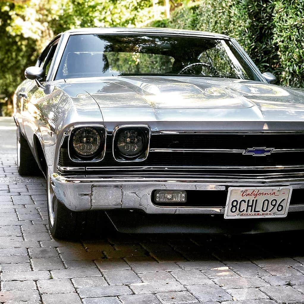 Classics Dailyさんのインスタグラム写真 - (Classics DailyInstagram)「@boy_andy 1969 Chevelle _ #chevelle #classic #restomod #speed #vehicles  #cargram #carstagram #amazing_cars #fastcar #motors #engine #horsepower #musclecar #amazingcars #classicsdaily」8月1日 2時51分 - classicsdaily