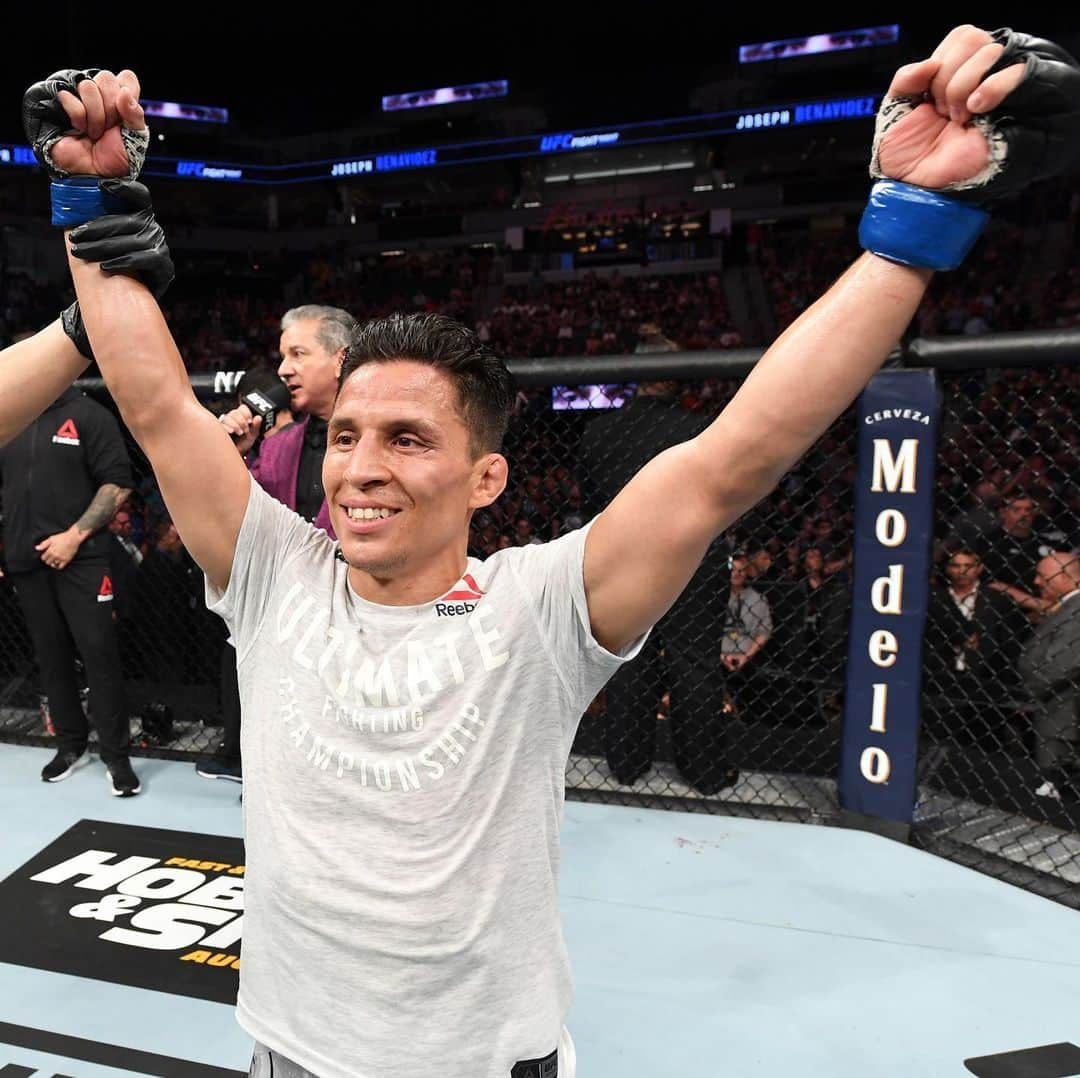 UFCさんのインスタグラム写真 - (UFCInstagram)「Happy Birthday, @JoeJitsu! 🎉🎊」8月1日 2時59分 - ufc